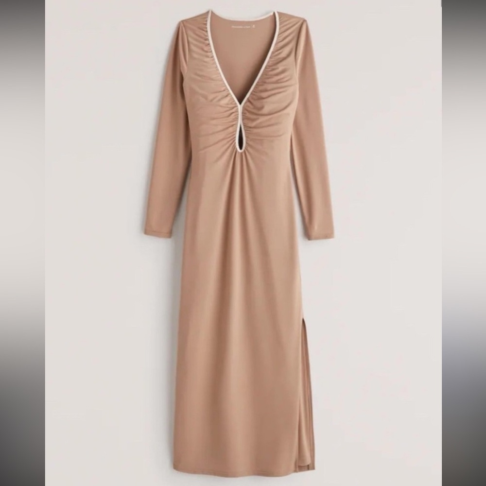 Abercrombie & Fitch Long Sleeve Keyhole Midi Dress
Size Medium | Neutral Tan